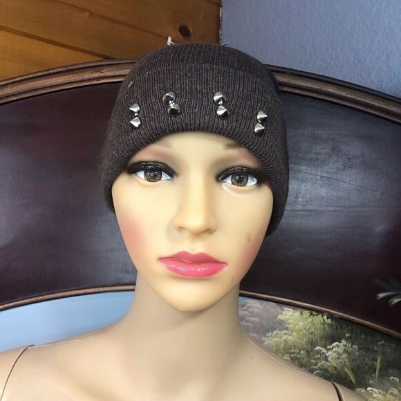 Beanie Brown with Pointed Silver Studs NWT - Picture 1 of 1